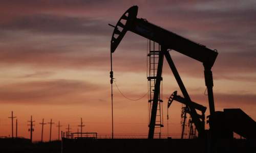 کاهش  ۹۱۰ هزار بشکه ای تولید روزانه نفت آمریکا