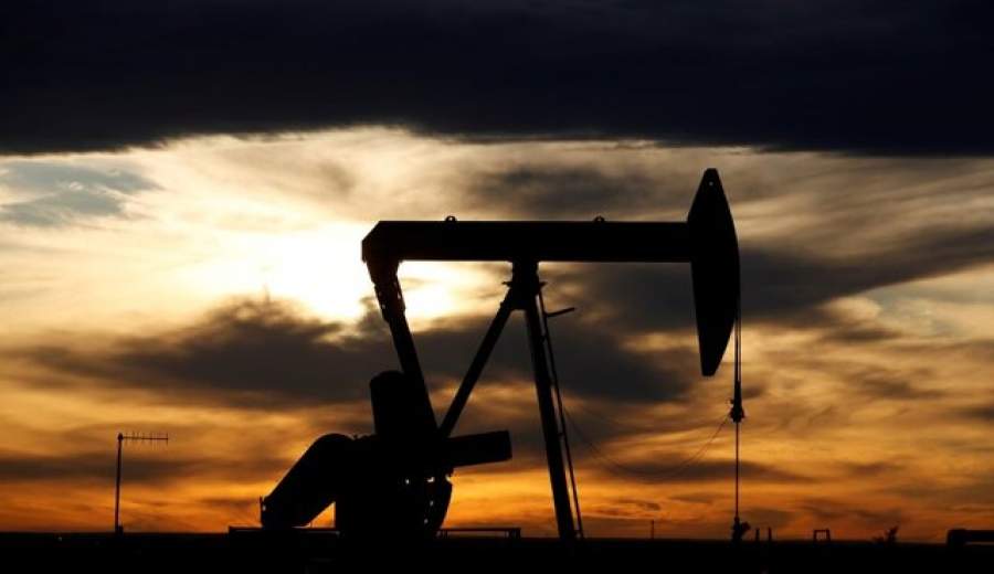 کاهش تولید نفت آمریکا امسال کمتر می‌شود