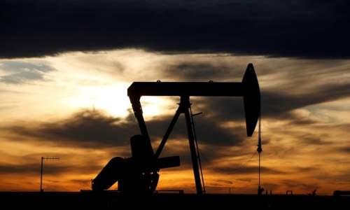 کاهش تولید نفت آمریکا امسال کمتر می‌شود