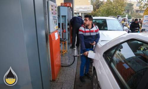 حداکثر مقدار سوخت گیری خودروها در هر بار به ۳۰ لیتر کاهش یافت/مقدمات گرانی بنزین آماده می شود
