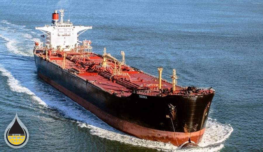 ادعای فایننشال تایمز: آمریکا به زودی کار تخلیه نفت از یک نفت‌کش توقیف‌شده ایرانی را آغاز می‌کند