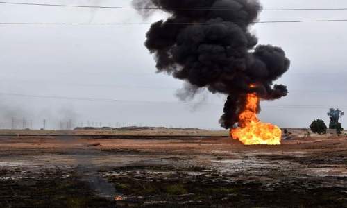 (ویدئو) انفجار وحشتناک لوله نفت حوالی هرمزگان  