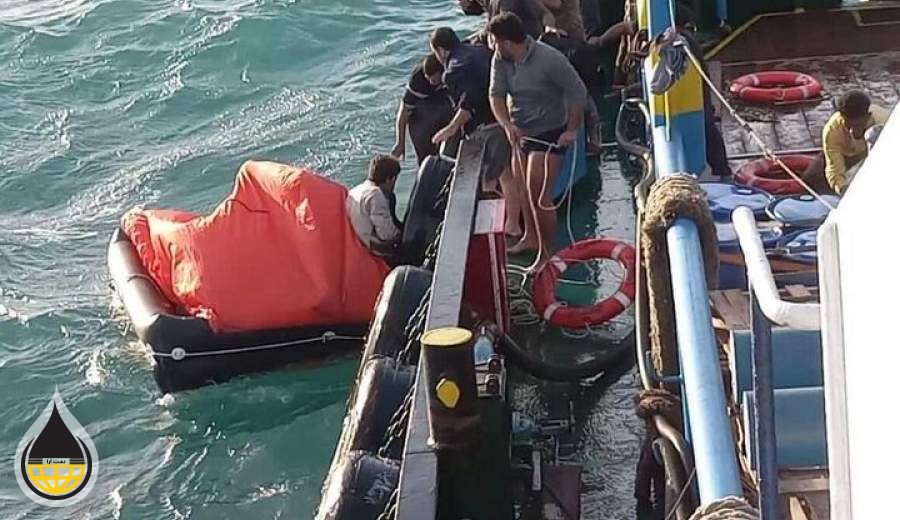 نجات ۶ خدمه لنج باری در خلیج‌فارس