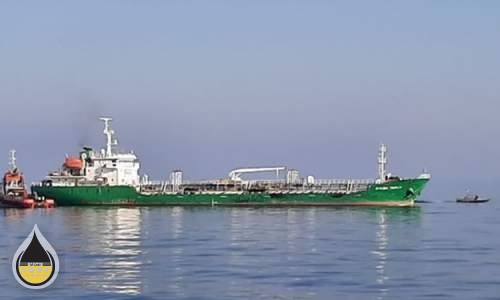الحرس الثوري يوقف سفينتين تحملان وقودا مهربا في الخليج الفارسي