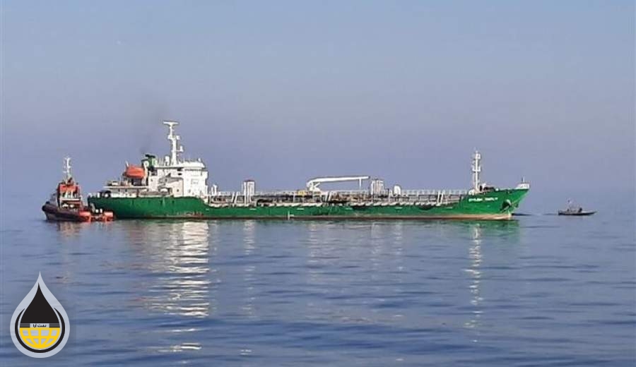 کشف بیش از ۳۰۰ هزار لیتر سوخت قاچاق در آب ‌های بوشهر