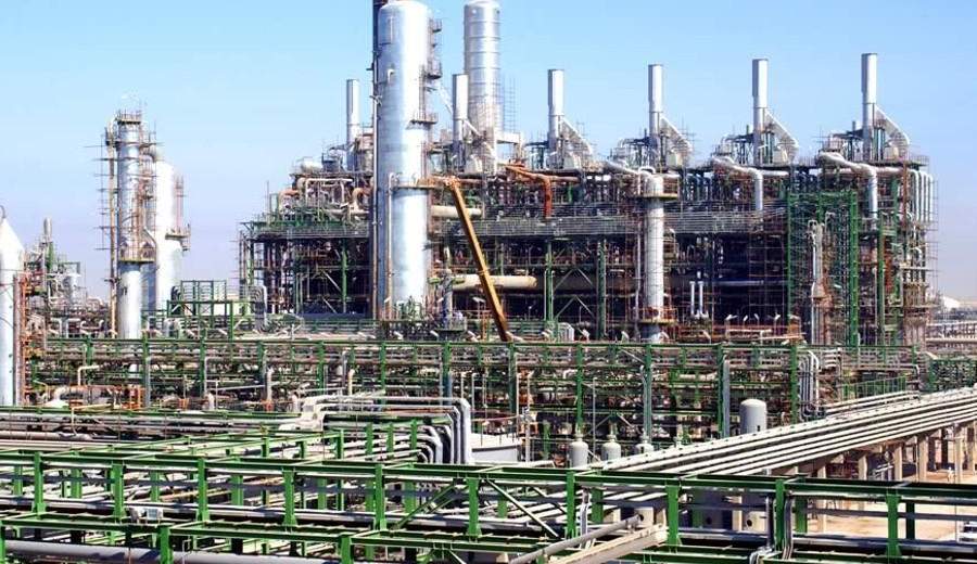راه‌اندازی واحد PVC پتروشیمی آبادان ربطی به "پهلوانی" ندارد / نقش اساسی وزارت رفاه و تلاش کارکنان