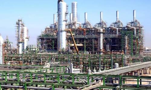 راه‌اندازی واحد PVC پتروشیمی آبادان ربطی به "پهلوانی" ندارد / نقش اساسی وزارت رفاه و تلاش کارکنان