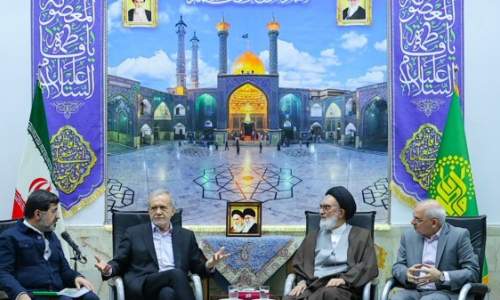 تمامی ادارات باید به پنل‌های خورشیدی مجهز شوند/در تابستان برق به ادارات داده نخواهد شد
